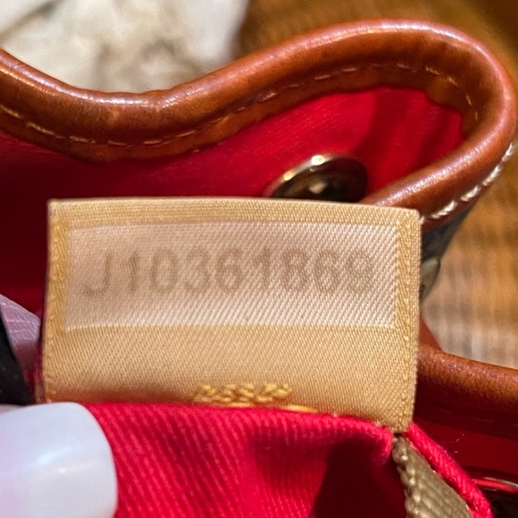 Small Dooney Bucket bag - Picture 10 of 11